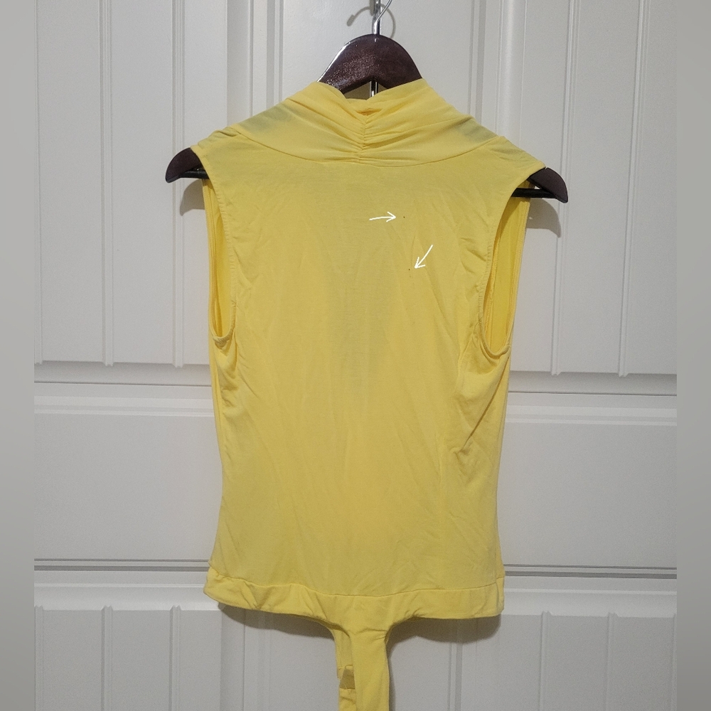 Sleeveless Thong Yellow Draped V-Neck Bodysuit - EVA MENDES - Picture 6 of 7